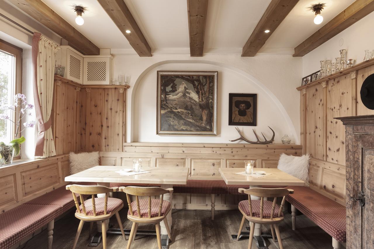 Alpenrose Hotel-Garni แกร์ลอส ภายนอก รูปภาพ