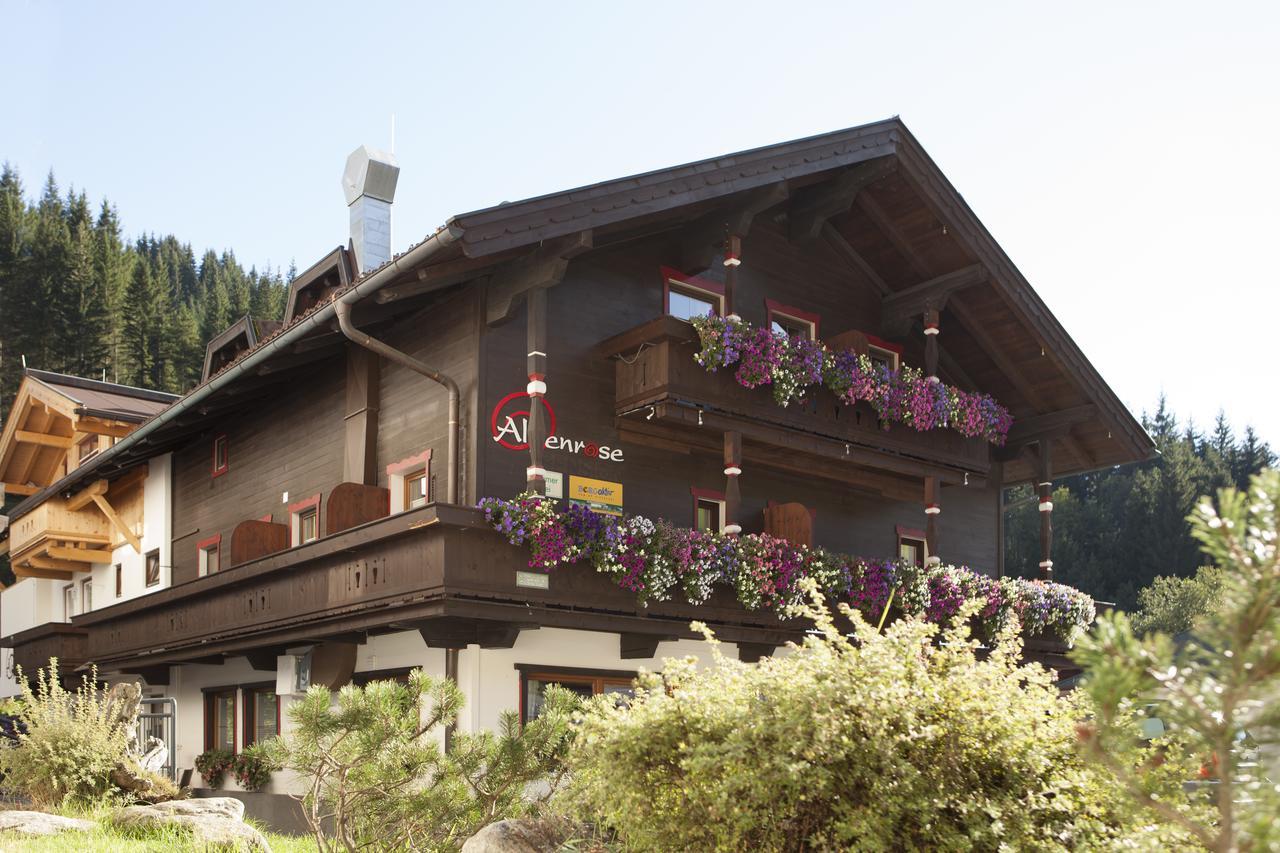 Alpenrose Hotel-Garni แกร์ลอส ภายนอก รูปภาพ
