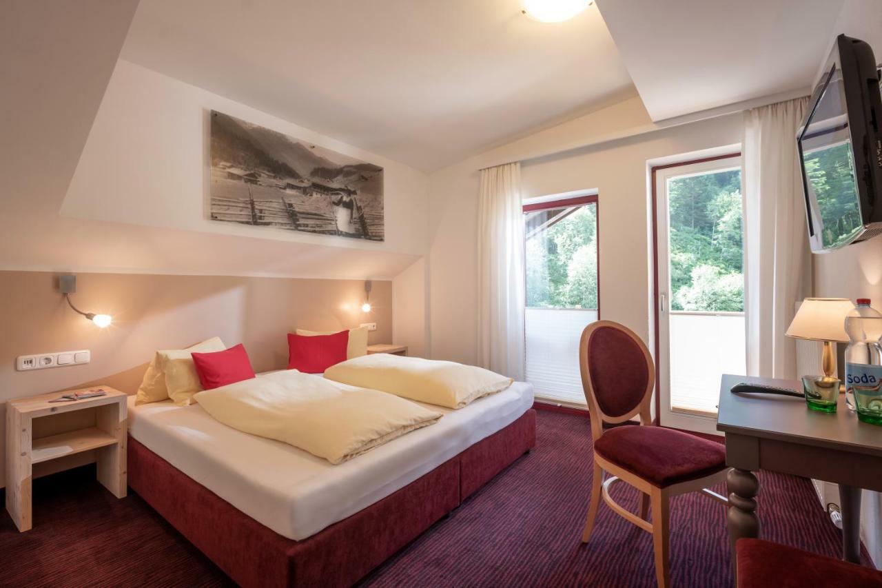 Alpenrose Hotel-Garni แกร์ลอส ภายนอก รูปภาพ