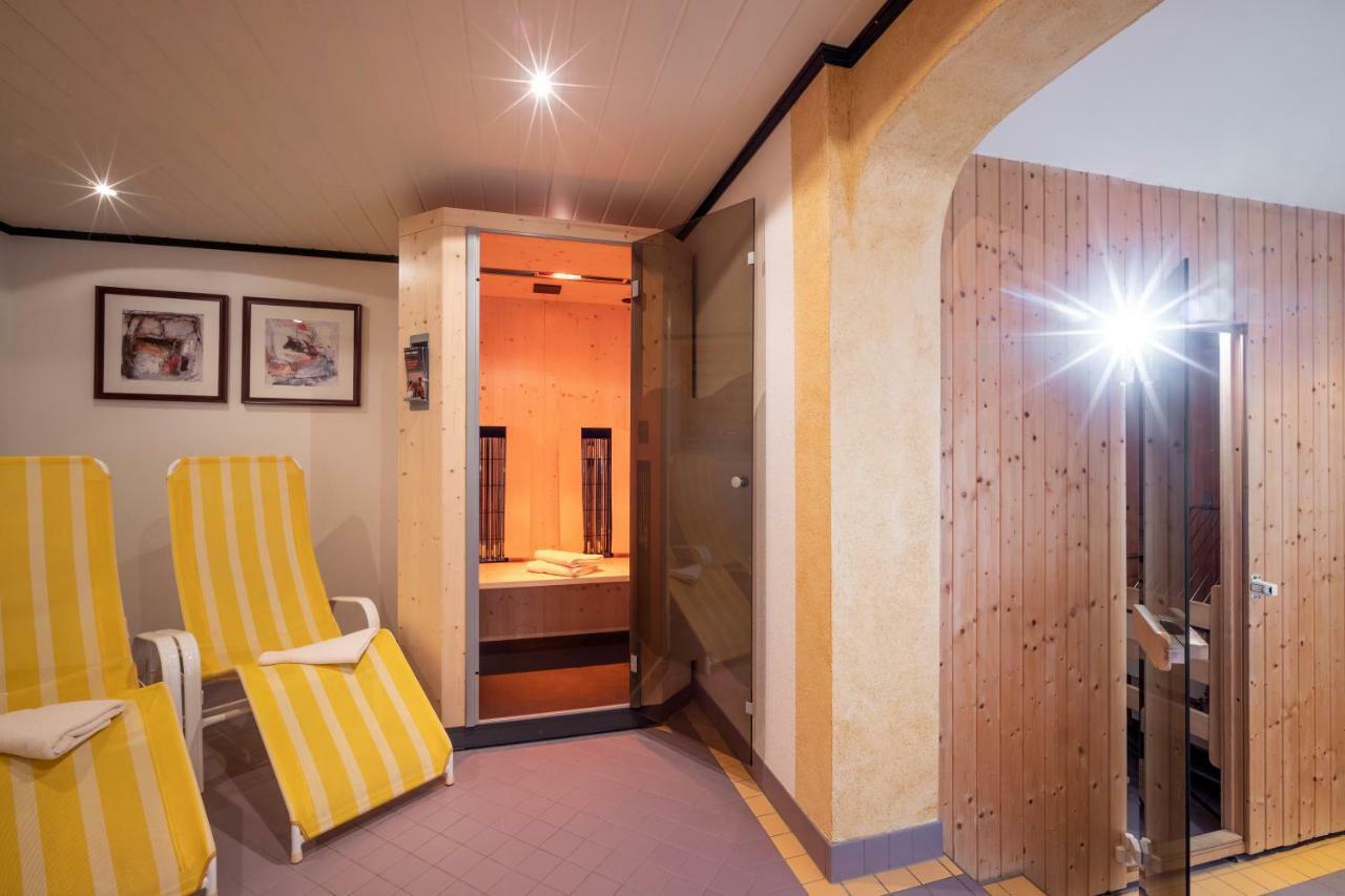 Alpenrose Hotel-Garni แกร์ลอส ภายนอก รูปภาพ